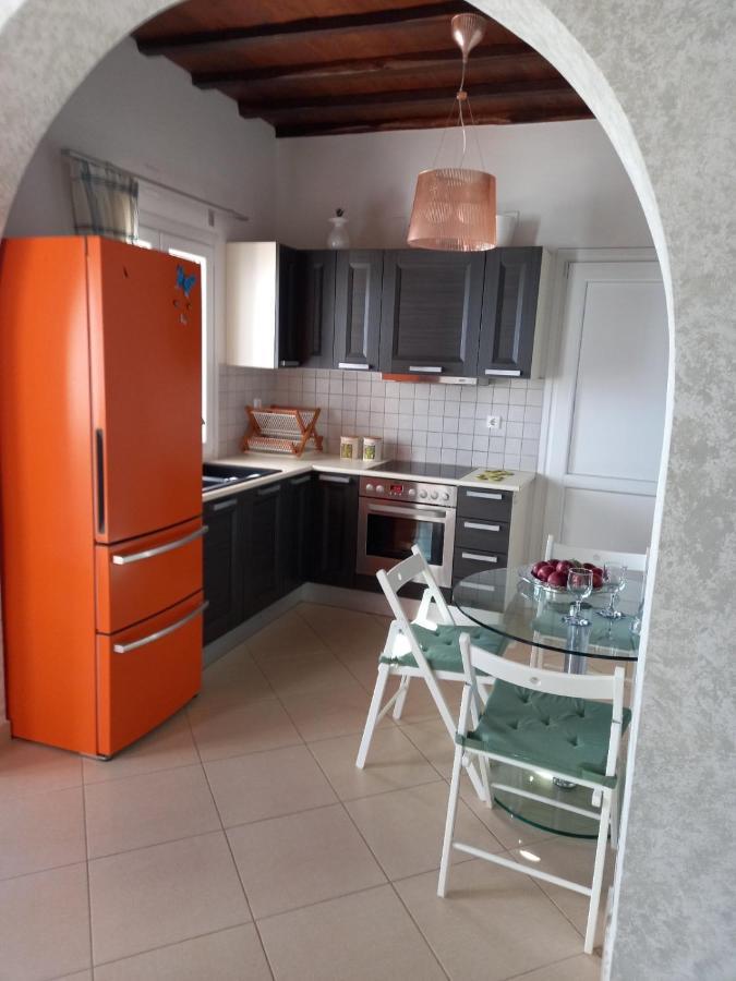 Ebatis Guesthouse Vári المظهر الخارجي الصورة